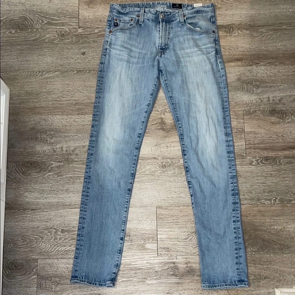 Ag tellis light blue wash jeans size 31 x 34